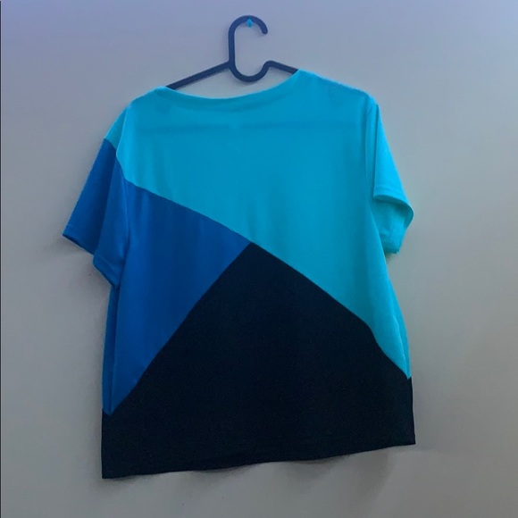 Workout Top - Picture 2 of 2